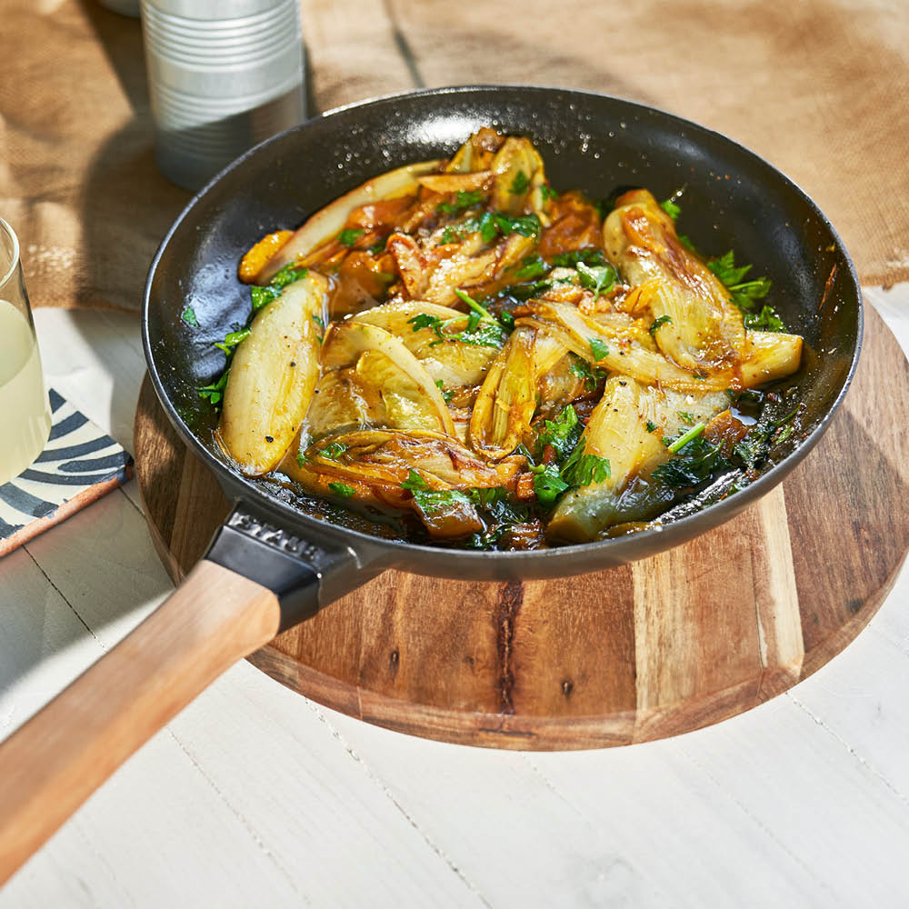 STAUB - Frying pan with wooden handle - 26cm